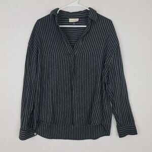 Universal Thread Small Long sleeve black white striped Collared Women's Blouse